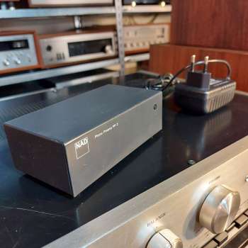 Preview: NAD PP2 Phono Vorverstärker für MM + MC Systeme mit Netzteil